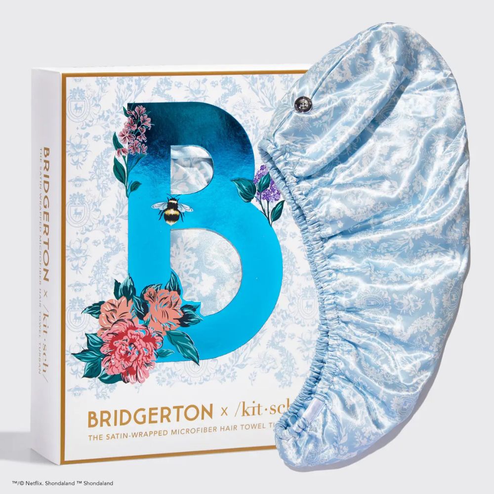 91 Toalha de Cabelo Envolta em Cetim | Kitsch x Bridgerton | Toile de Blue - Image 1