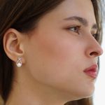 Brincos Serenity | Prata Reciclada com Pérola de Água Doce e Cristais - Image 2