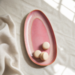 Travessa em Cerâmica Portuguesa Marshmallow | 24 cm em contexto de mesa